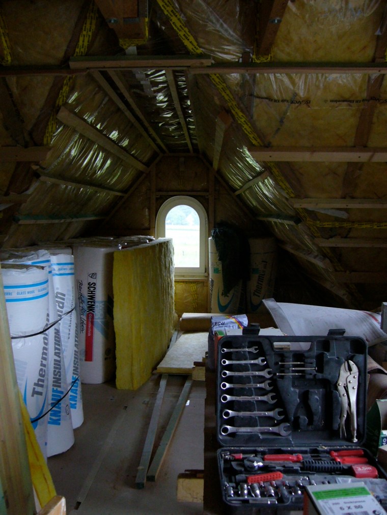 about how it feels to Build your own living room, in a rich country.